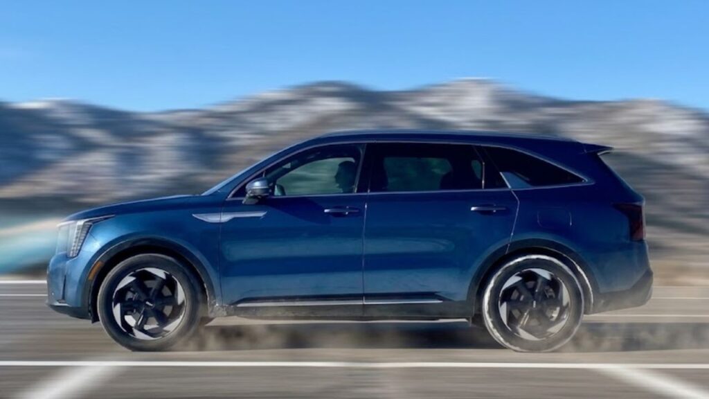 Kia Sorento Hybrid Engine and Performance