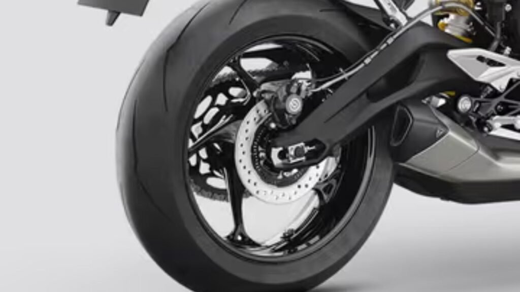 Triumph Street Triple 765 RX Ohlins Suspension and Brembo Brakes